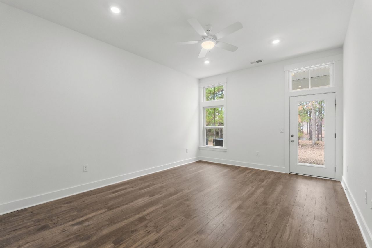 866 Foxtail Dr. Photo 26