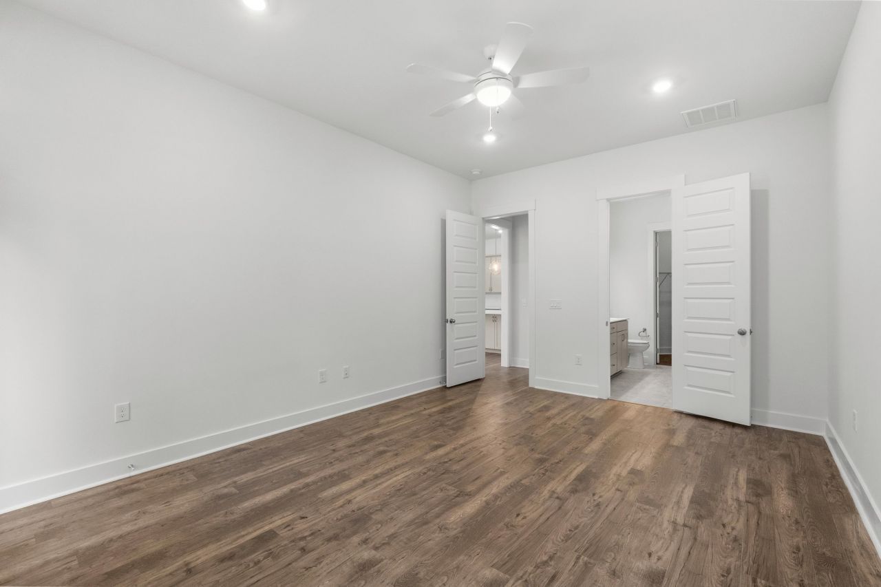 866 Foxtail Dr. Photo 28