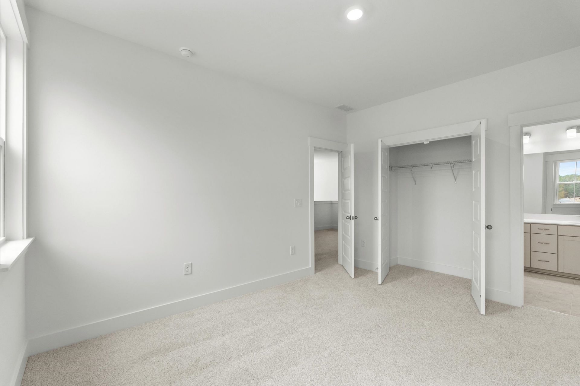 866 Foxtail Dr. Photo 31