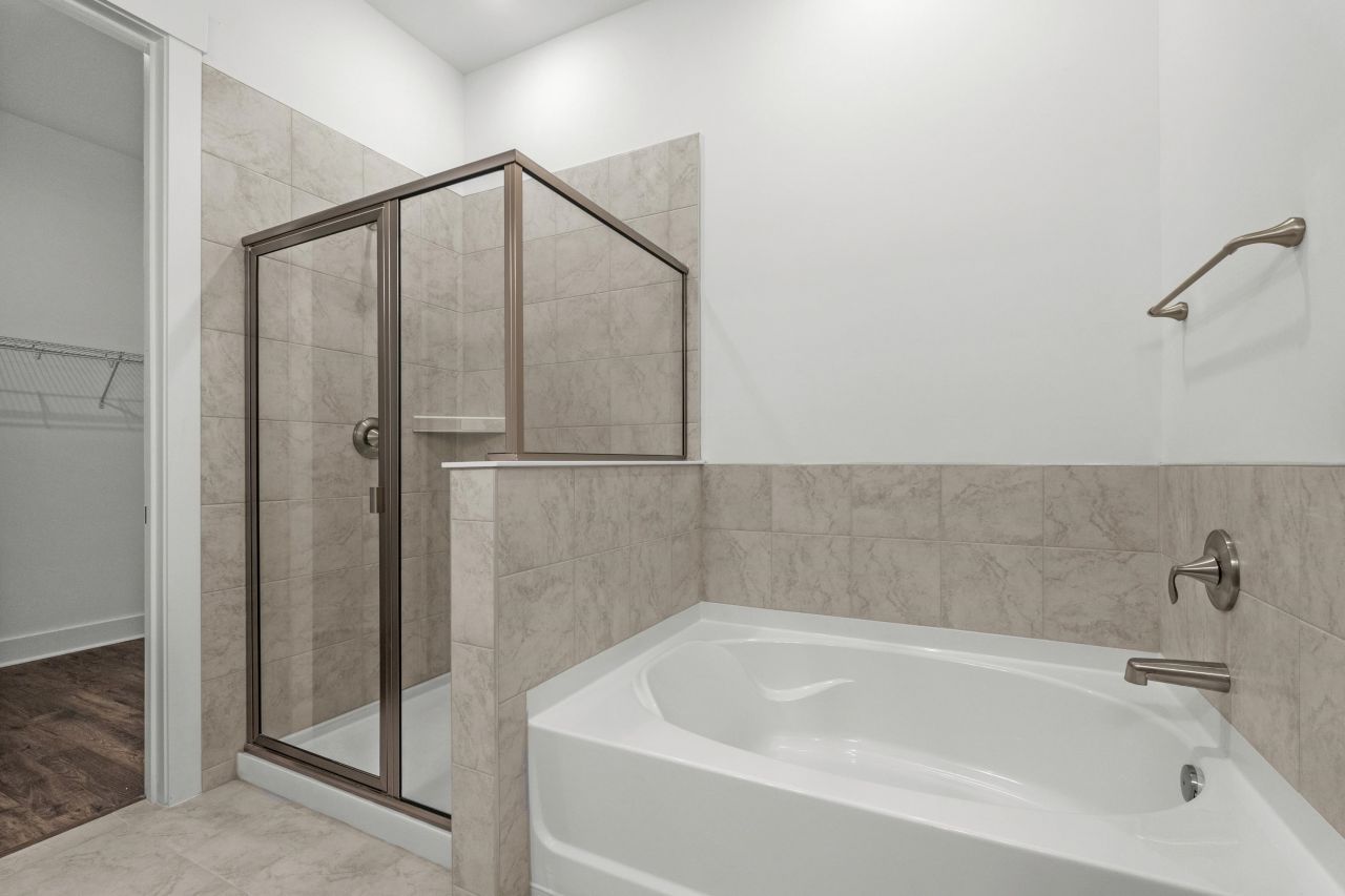 866 Foxtail Dr. Photo 33