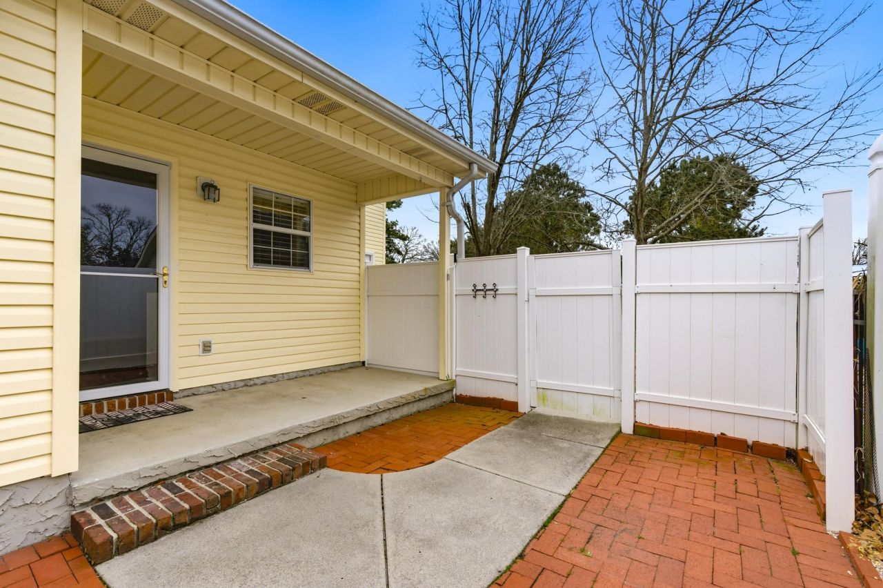 903 Woodberry Pl. Photo 13