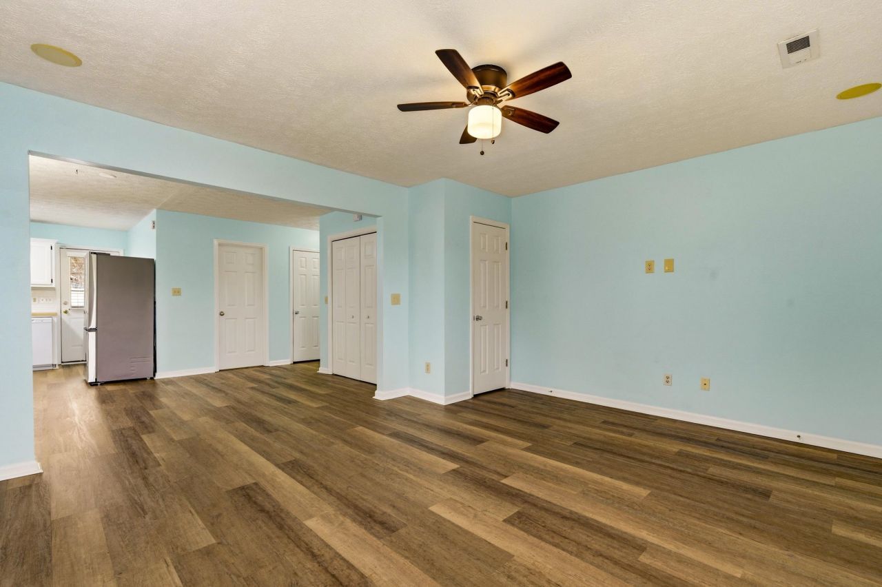 903 Woodberry Pl. Photo 5