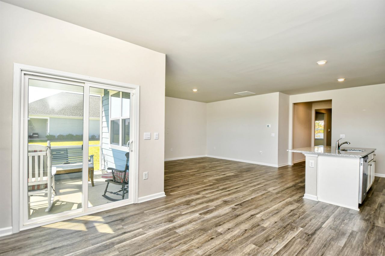 2608 Riverboat Way Photo 10