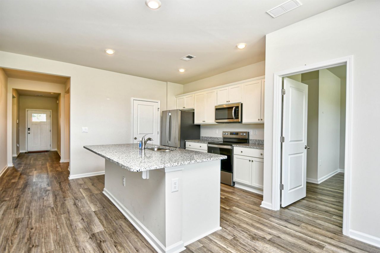 2608 Riverboat Way Photo 11