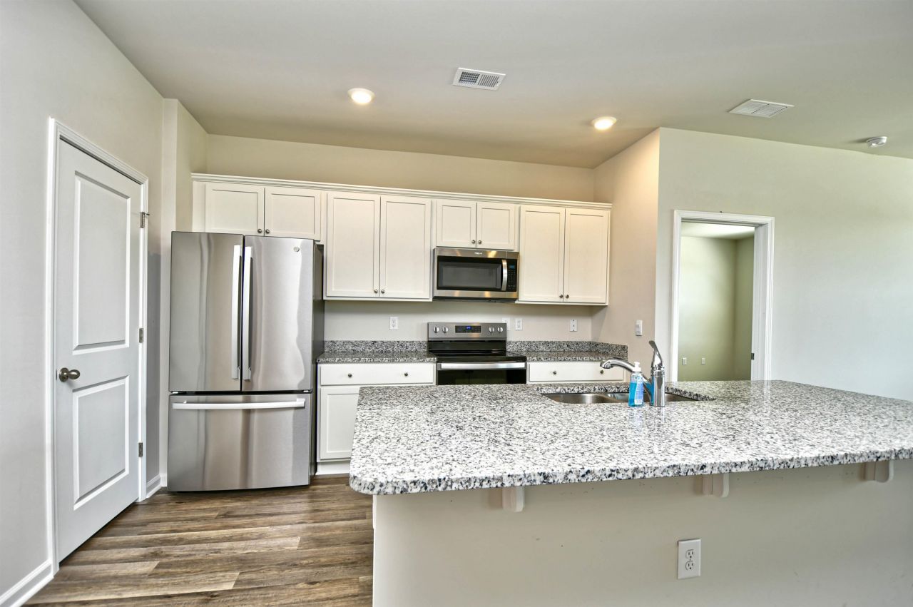 2608 Riverboat Way Photo 12