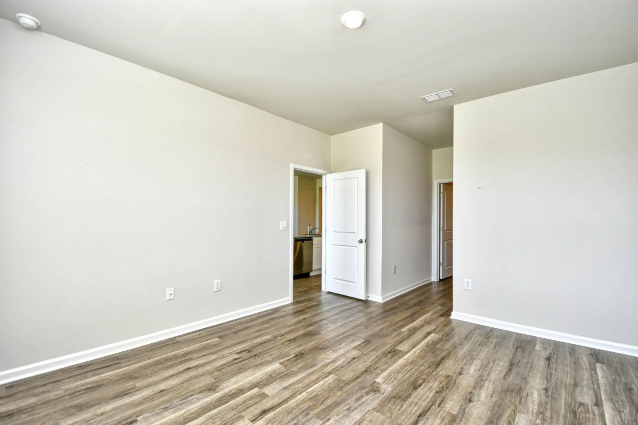 2608 Riverboat Way Photo 17