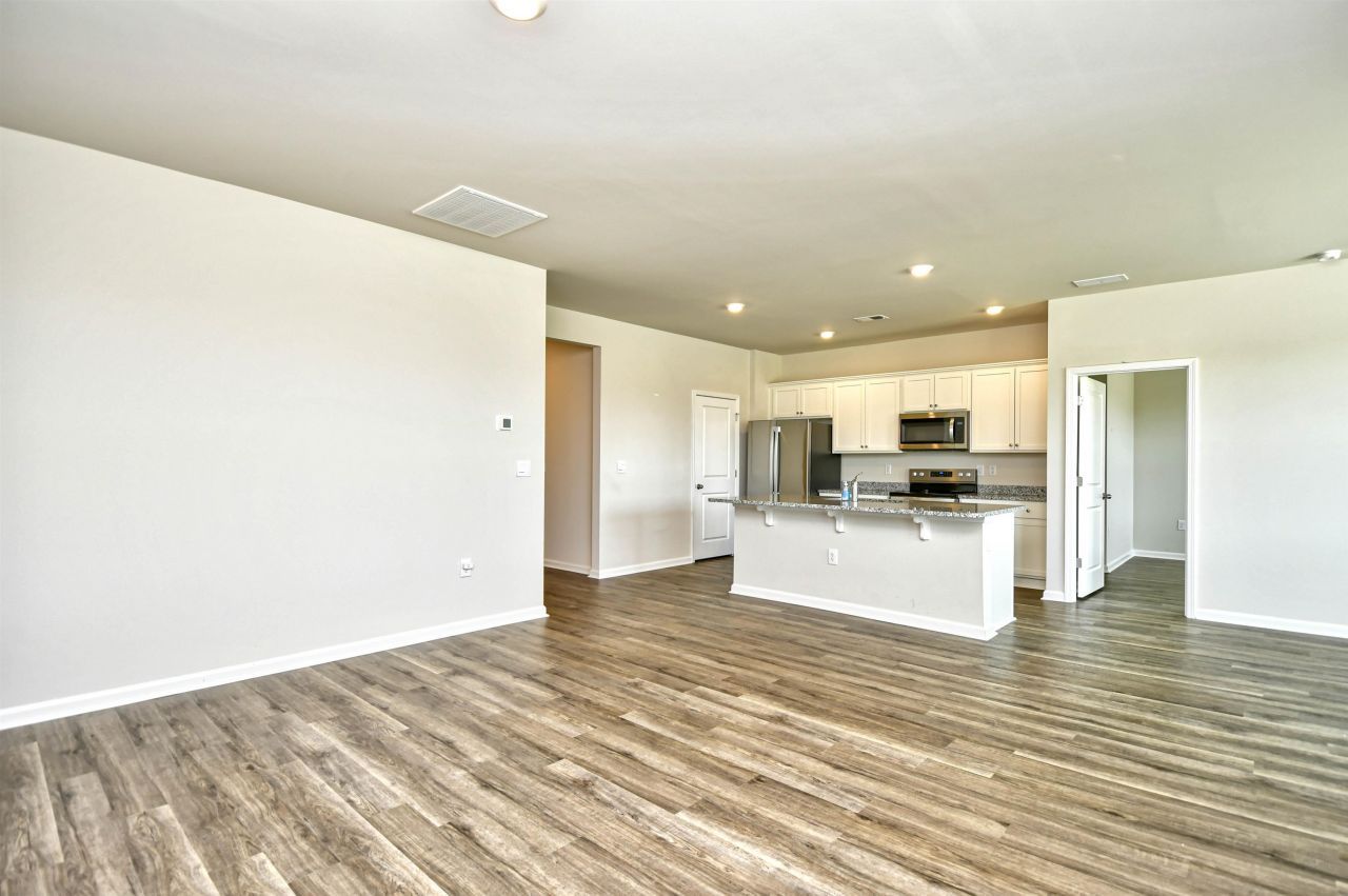 2608 Riverboat Way Photo 8