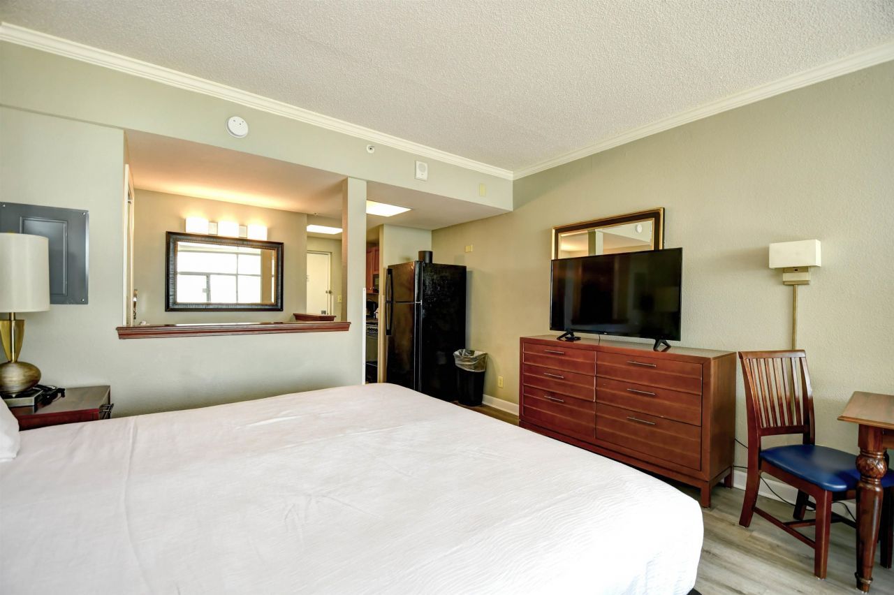 5300 N Ocean Blvd.  Photo 12