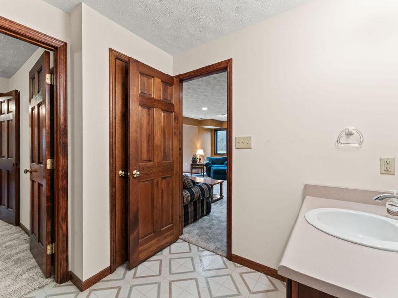 5700 Swan Drive, Clayton, OH 45315 Photo 68