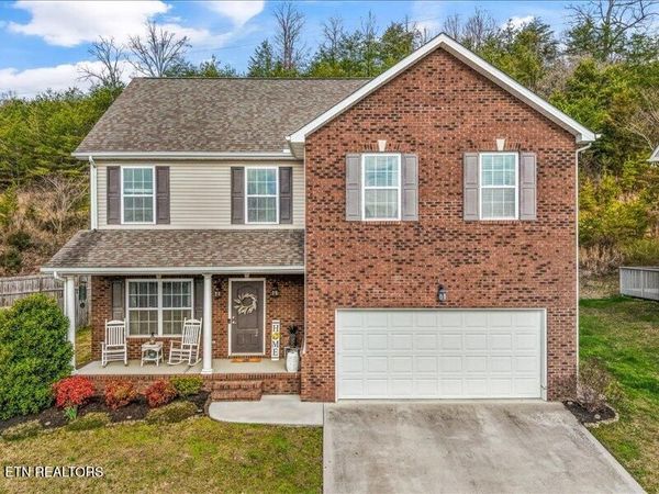 6131 Hollow View Lane, Knoxville, TN 37924