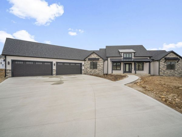 821 Tyler Way, Richfield, WI 53017