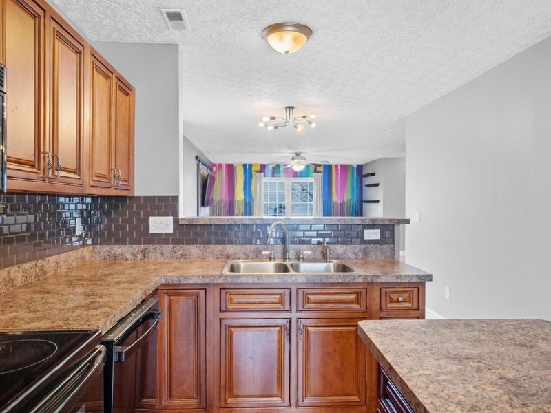 2789 Sparrow Hill Drive, Unit 18, Columbus, OH 43219 Photo 24