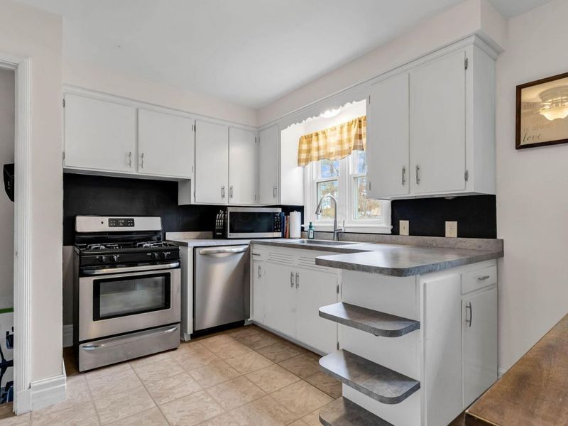 686 Barnard Avenue , Mansfield, OH 44903 Photo 9