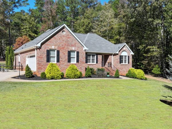 482 Buck Trail, Hoschton, GA 30548