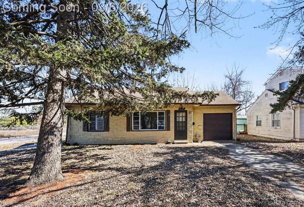 26760 Lehner Street, Roseville, MI 48066 Main Photo