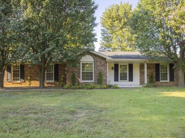 113 Woodyside Dr , Hendersonville, TN 37075