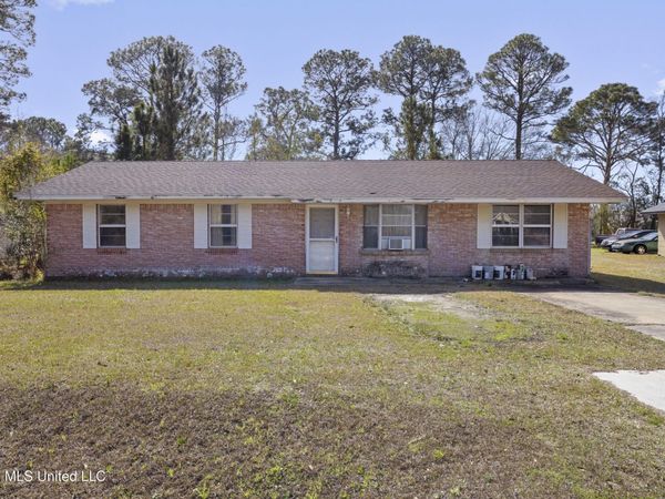 4524 Old Fort Bayou Road, Ocean Springs, MS 39564
