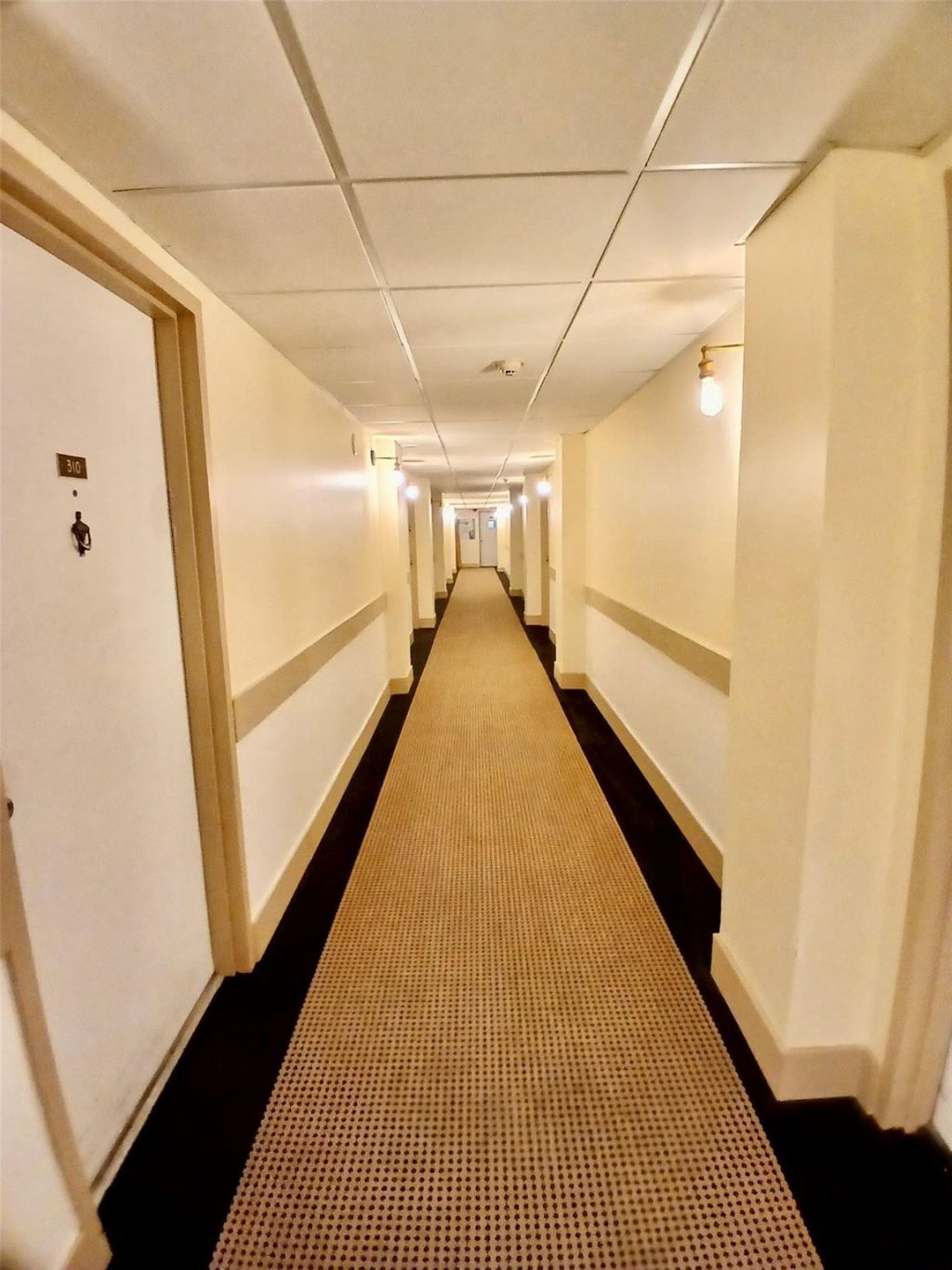 4164 N Inverrary Drive, Unit 311, Lauderhill, FL 33319 Photo