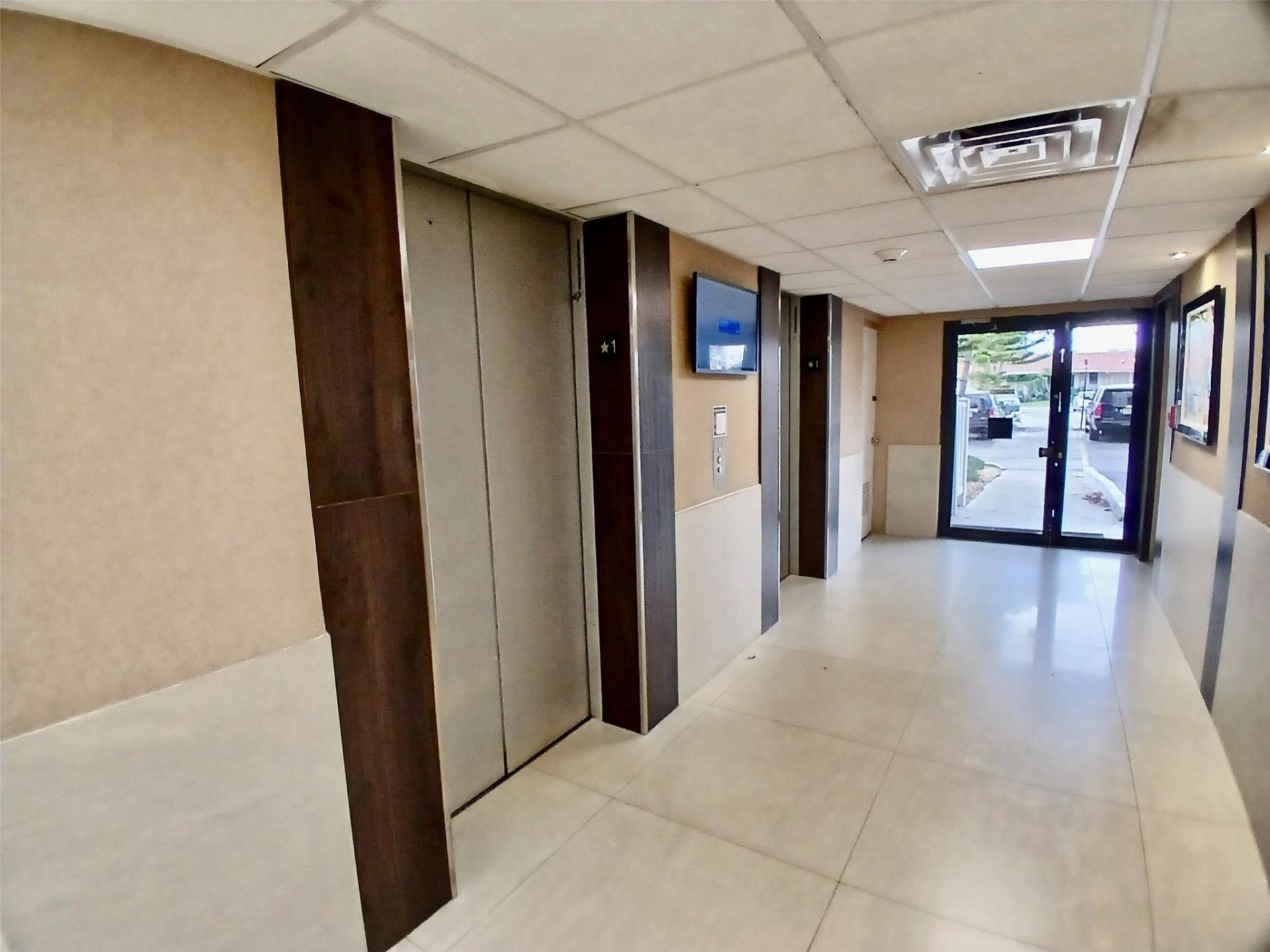 4164 N Inverrary Drive, Unit 311, Lauderhill, FL 33319 Photo