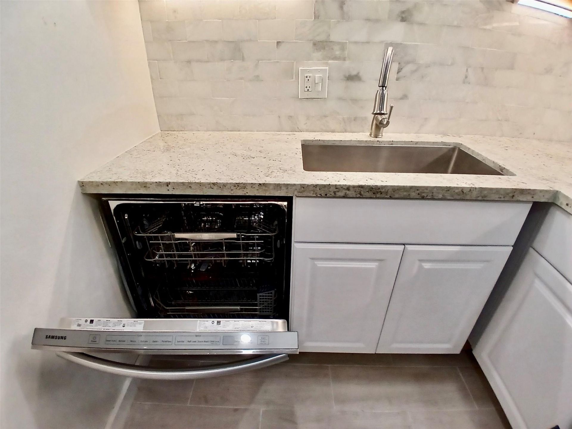 4164 N Inverrary Drive, Unit 311, Lauderhill, FL 33319 Photo