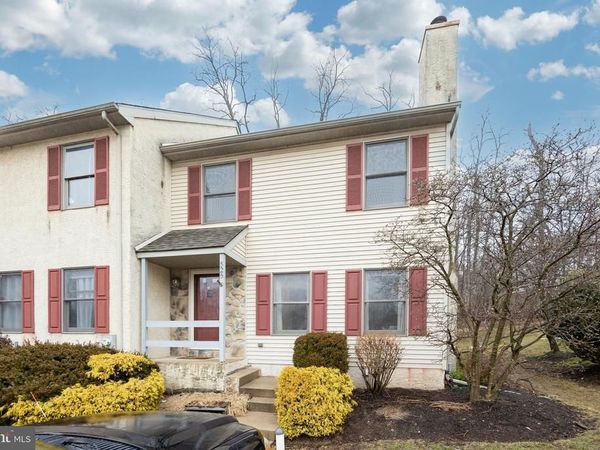 525 PICKERING STATION DRIVE, CHESTER SPRINGS, PA 19425