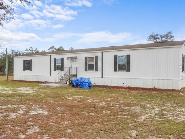 21835 NW Lake Mckenzie Boulevard, Altha, FL 32421