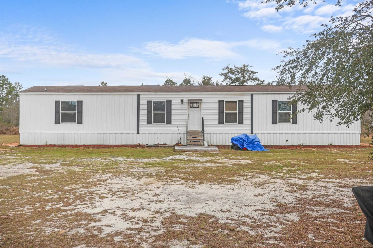 21835 NW Lake Mckenzie Boulevard, Altha, FL 32421 Photo