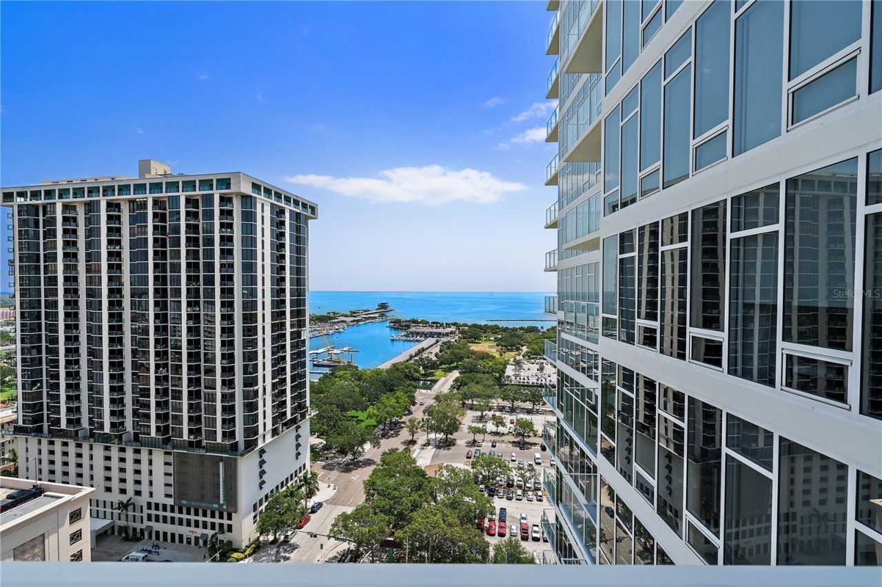 175 1st Street S, Unit 2102, Saint Petersburg, FL 33701 Photo