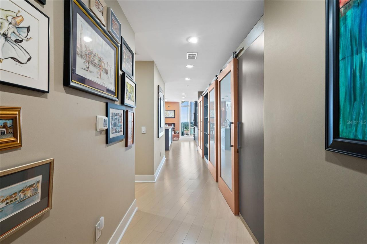 175 1st Street S, Unit 2102, Saint Petersburg, FL 33701 Photo