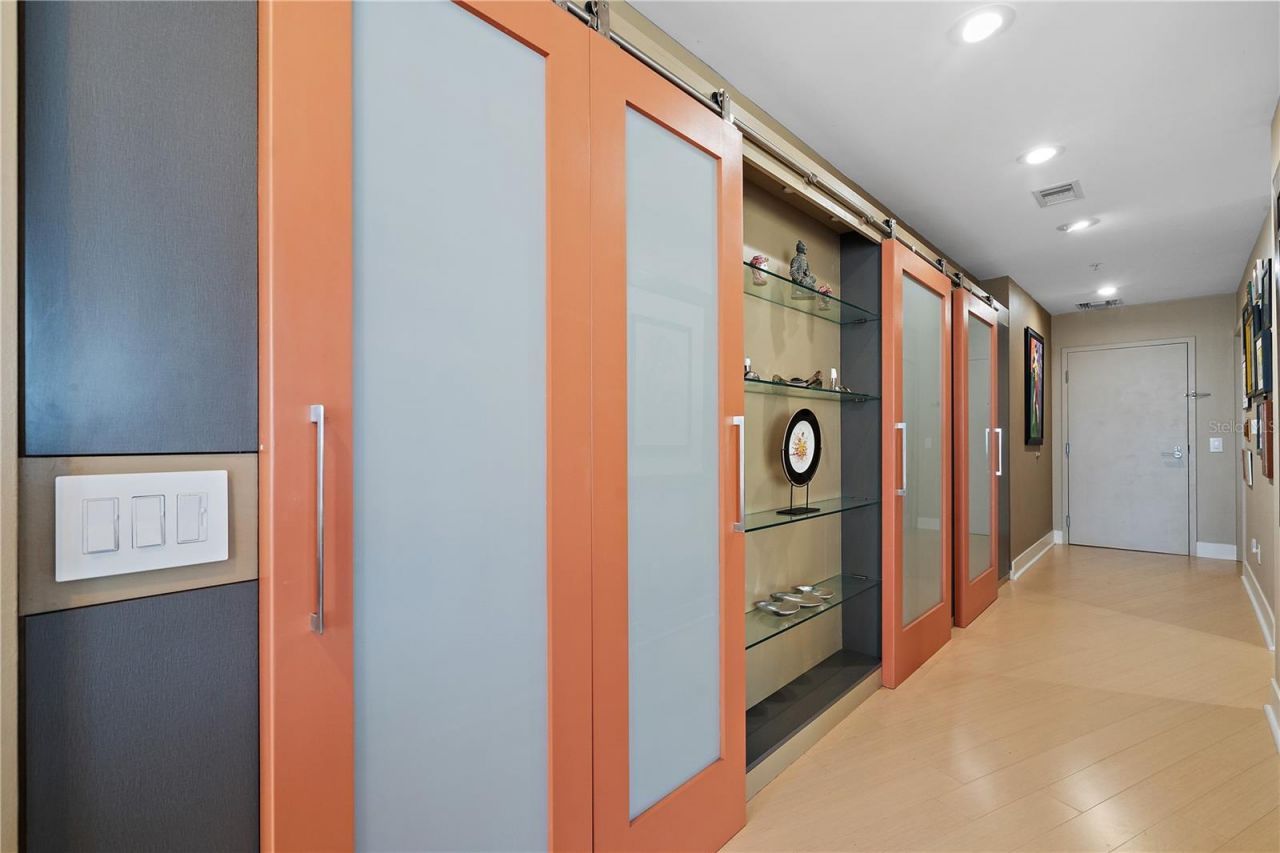 175 1st Street S, Unit 2102, Saint Petersburg, FL 33701 Photo