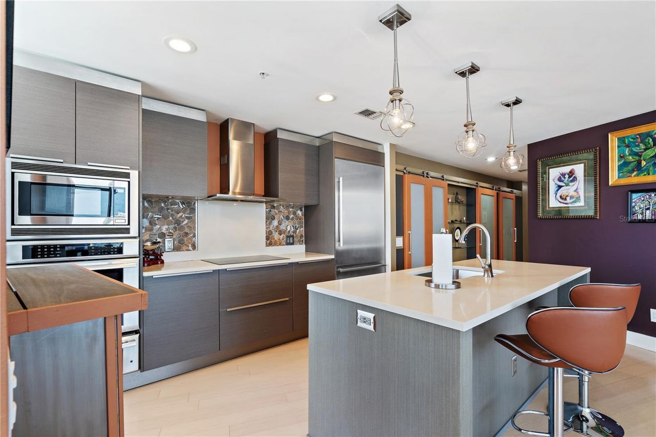 175 1st Street S, Unit 2102, Saint Petersburg, FL 33701 Photo