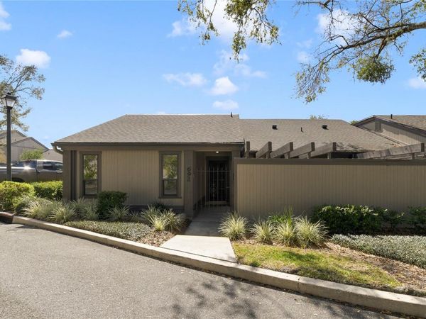 692 LAKE VILLAS DRIVE , ALTAMONTE SPRINGS, FL 32701