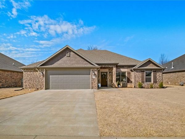 880 Bob Glen Circle , Centerton, AR 72719