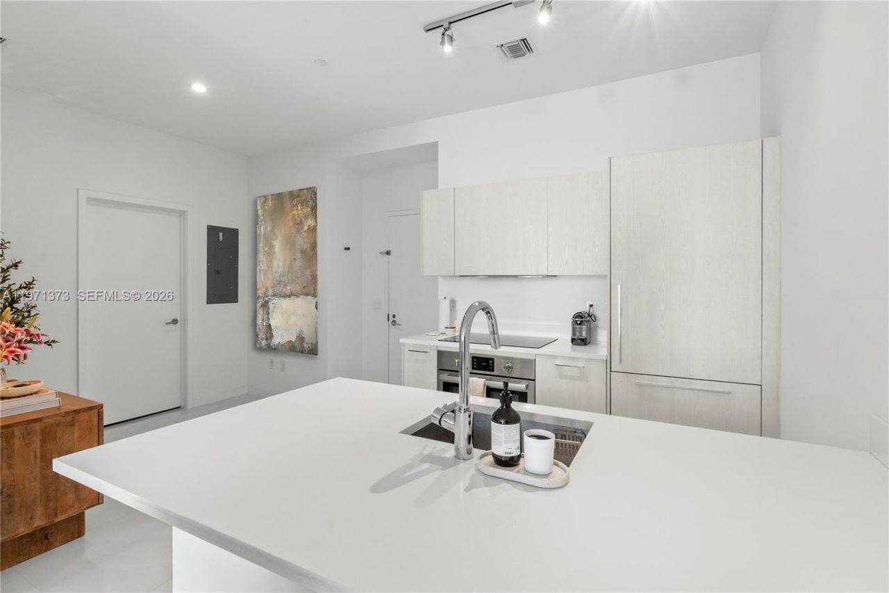 501 NE 31st St , Unit 203, Miami, FL 33137 Photo