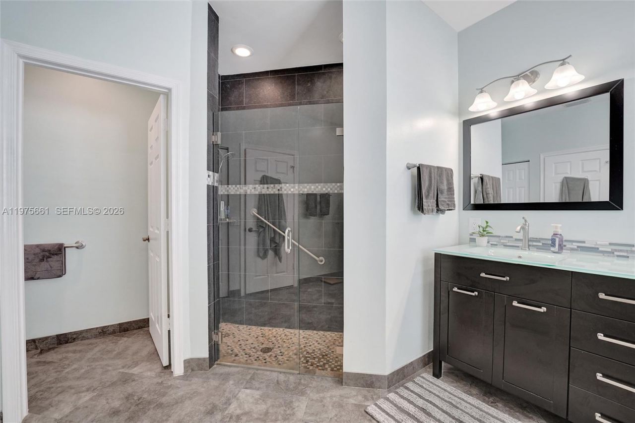 2458 Greenbrier Ct , Weston, FL 33327 Photo