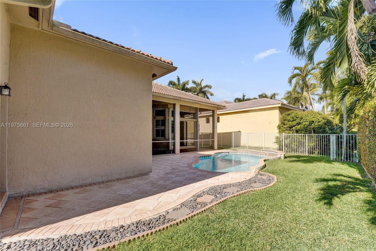 2458 Greenbrier Ct , Weston, FL 33327 Photo