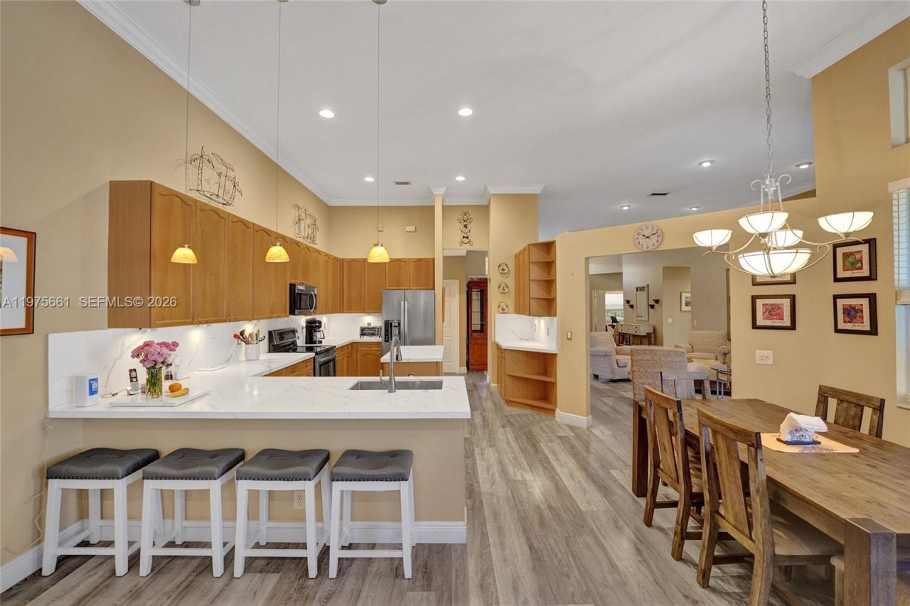 2458 Greenbrier Ct , Weston, FL 33327 Photo