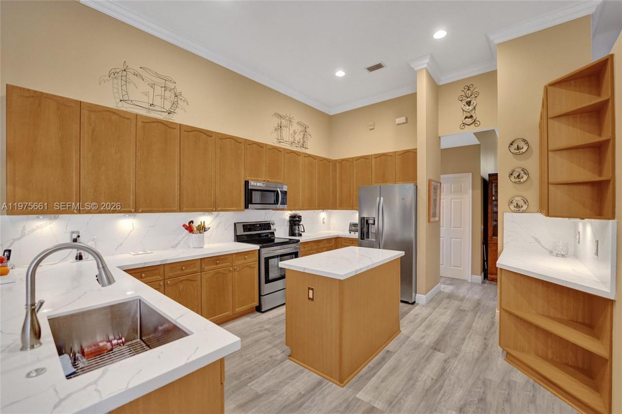 2458 Greenbrier Ct , Weston, FL 33327 Photo