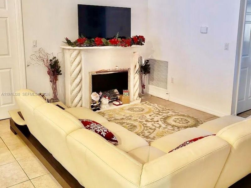 2048 NE 35th Ave, Homestead, FL 33033 Photo