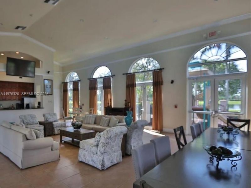 2048 NE 35th Ave, Homestead, FL 33033 Photo