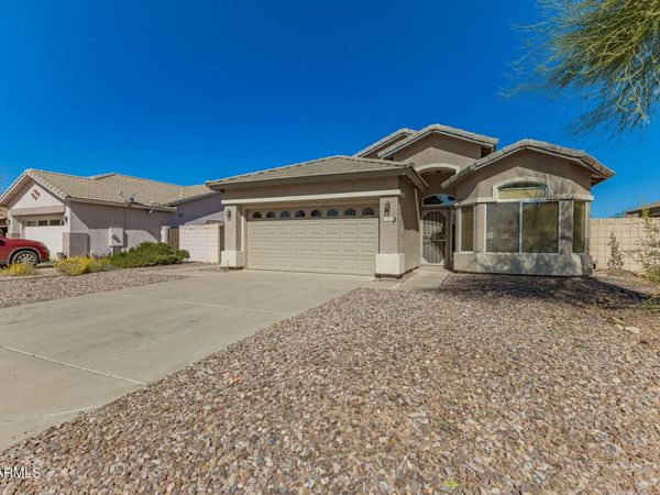 3752 E THUNDERHEART Trail, Gilbert, AZ 85297