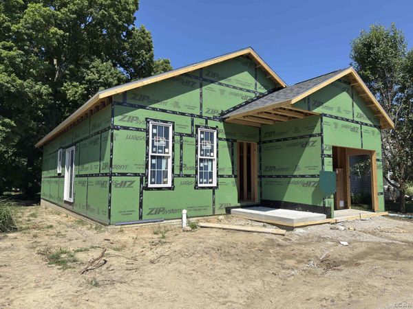 967A W Maumee, Adrian, MI 49221