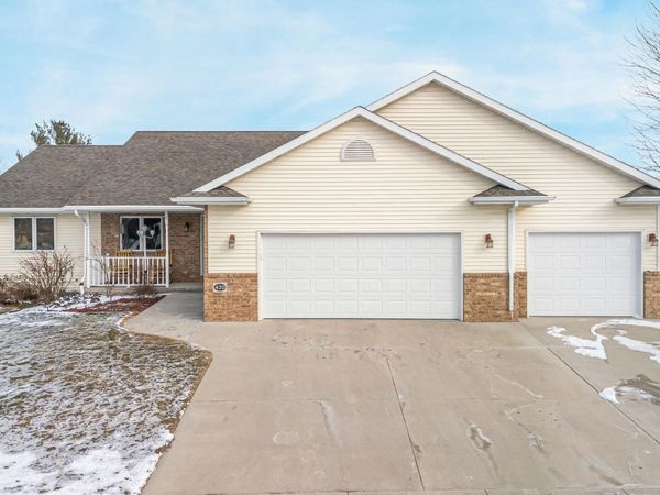 420 Fieldstone Ct, Kiel, WI 53042
