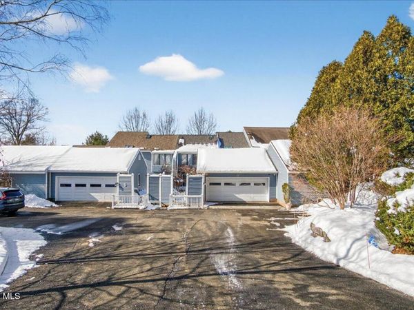 3 South Collins Terrace, Saratoga Springs, NY 12866