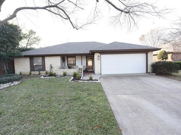 3405 Primrose Lane, Bedford, TX 76021