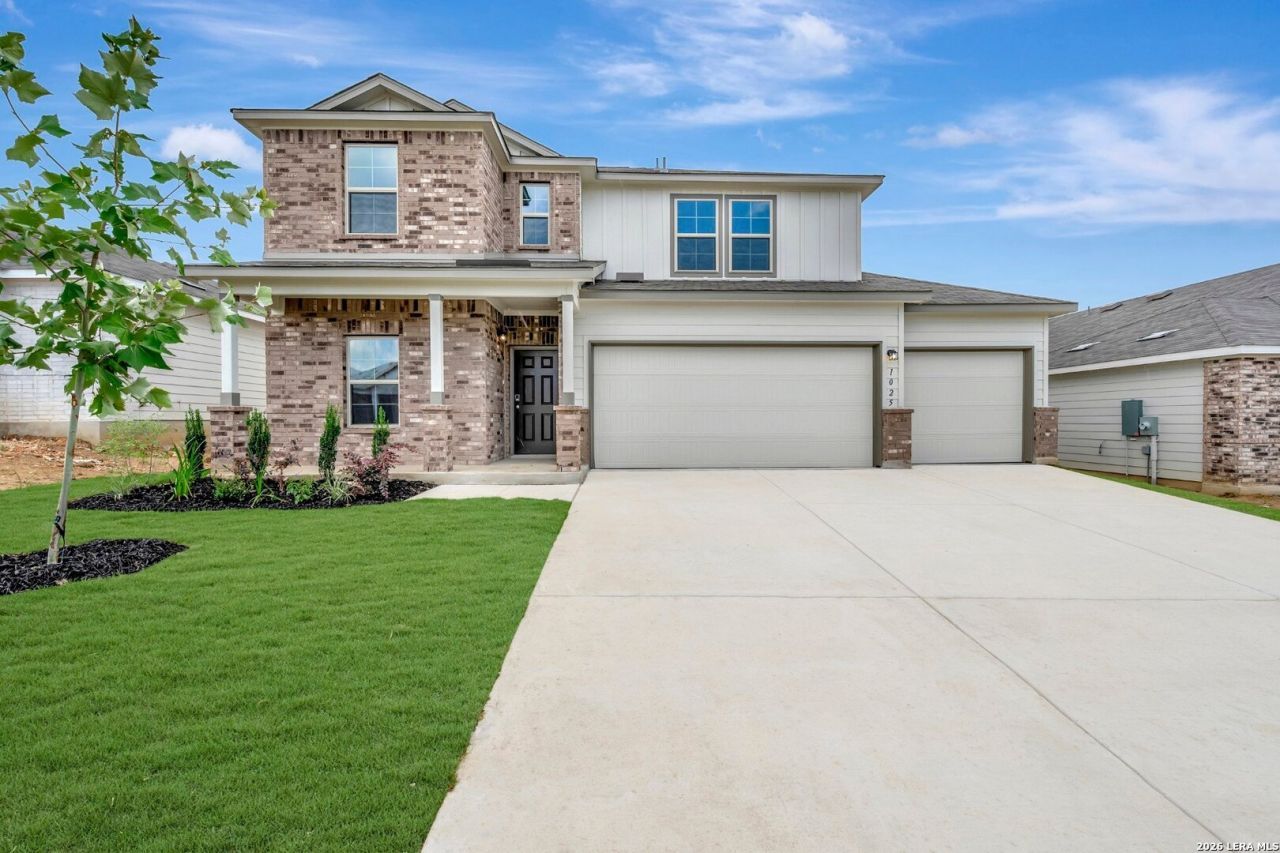 1025 Eagle Crossing, Seguin, TX 78155 Main Photo