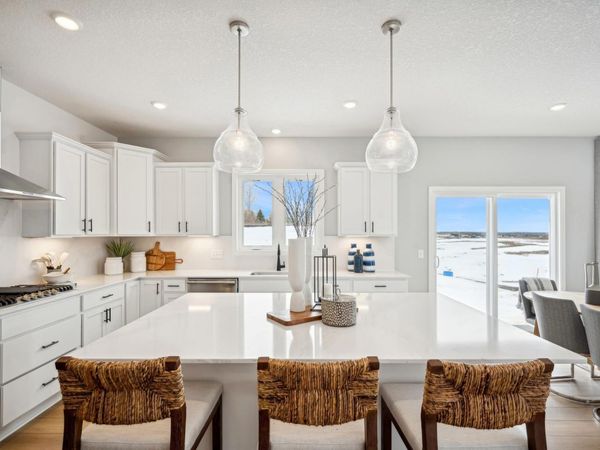 8864 Binder Way, Woodbury, MN 55129