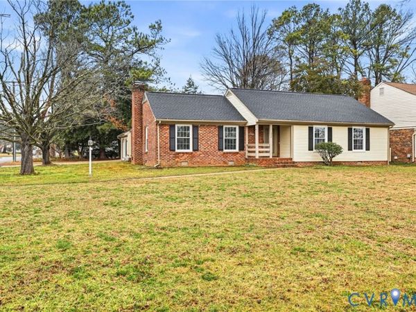 1534 Mount Pleasant Drive, Colonial Heights, VA 23834