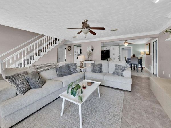 2216 Calle De Pizzaro, Navarre, FL 32566