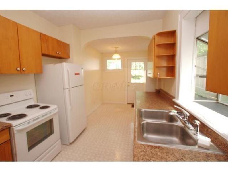 170 E Patterson Avenue , Columbus, OH 43202 Photo 6